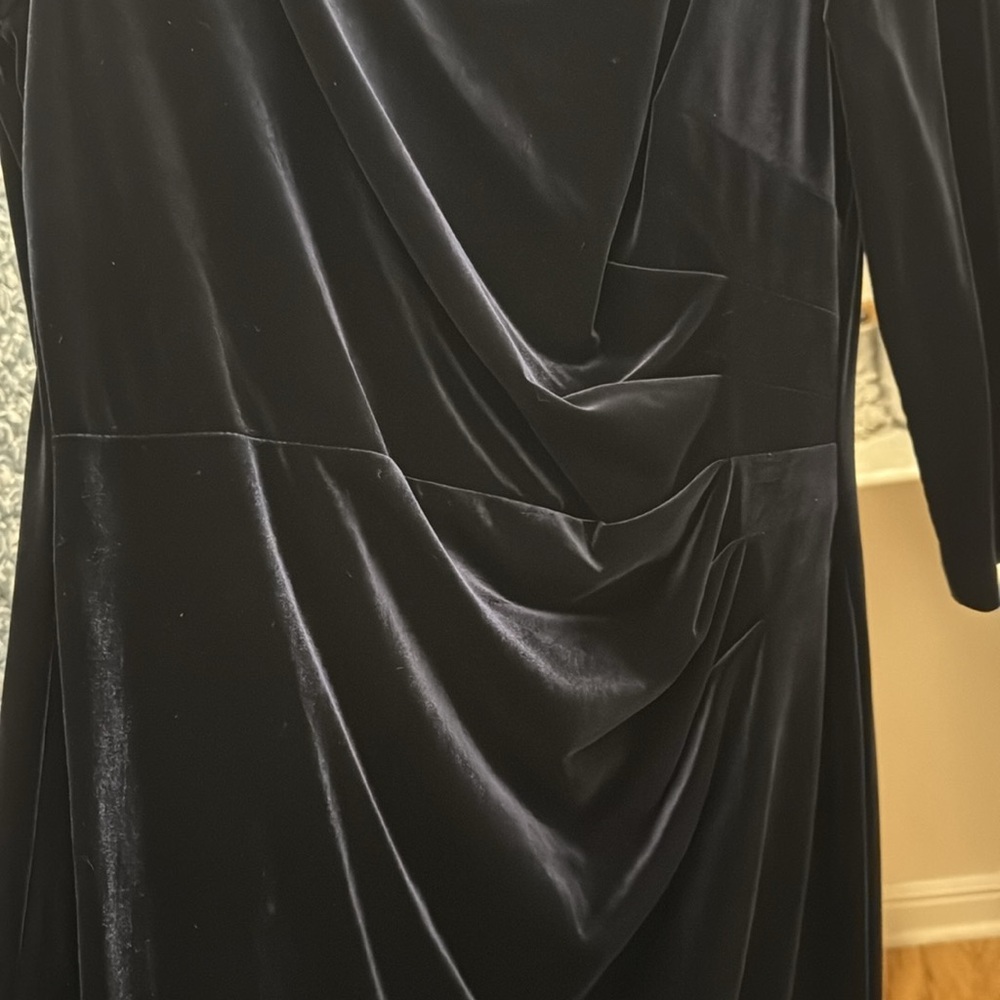 Jessica Howard Elegant Navy Blue Velvet Long Evening Gown Size 14 - Picture 11 of 12